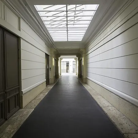 Luxury In Center - Louvre Museum Apartment