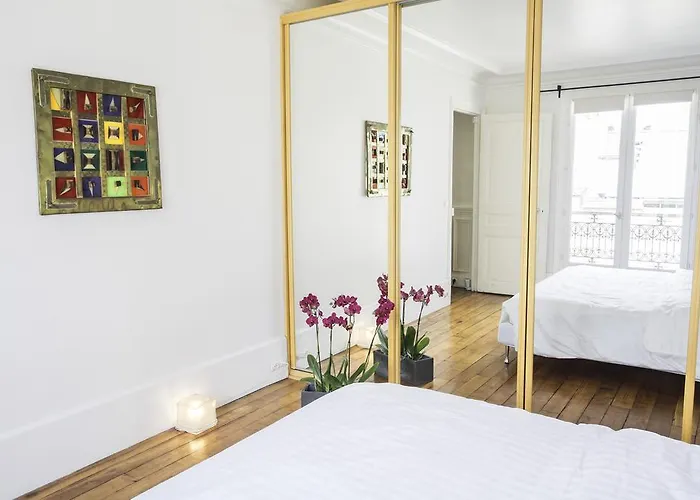 Luxury In Center - Louvre Museum Apartment *